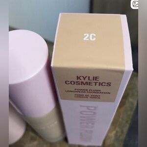 Kylie Cosmetics Power Plush Foundation